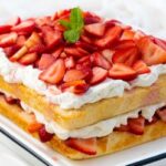 Jason's Deli Party-Size Strawberry Shortcake